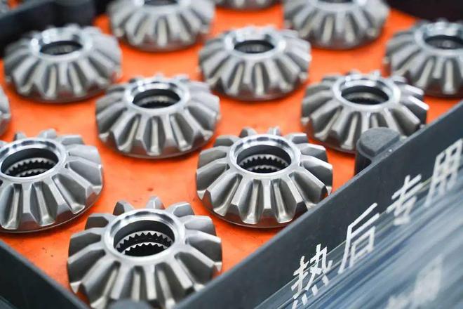 &ldquo;小巨人&rdquo; 領航 &ldquo;高精尖&rdquo; 奮進 雅安制造動能澎湃 --我市2月新聞通氣會走進企業,看發展、看動力